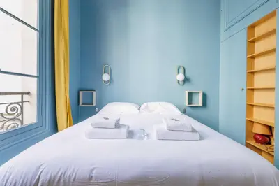 Un ou plusieurs lits dans un hébergement de l'établissement Superb apartment near Notre-Dame Cathedral - Mobility lease