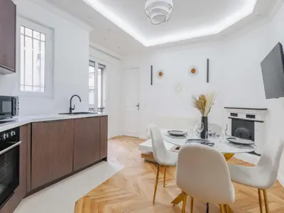 Cuisine ou kitchenette dans l'établissement Charming Apartment - 1BR- 2P- Ternes