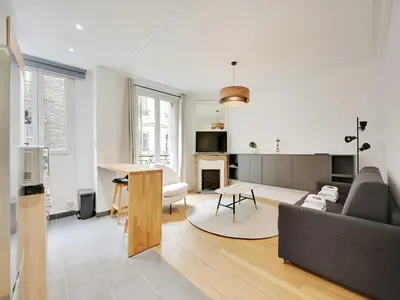 Télévision ou salle de divertissement dans l'établissement Very nice studio for 2 people Batignolles - Nollet Mobility lease