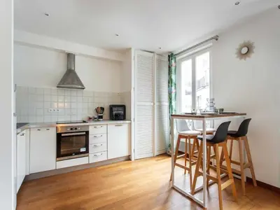 Cuisine ou kitchenette dans l'établissement Superb Apt- 4P - Montmartre Sacré cœur