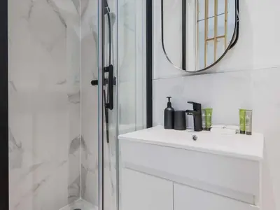 Salle de bains dans l'établissement Modern studio - 2P- Neuilly-sur-Seine