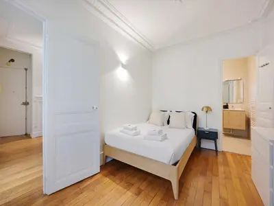 Un ou plusieurs lits dans un hébergement de l'établissement Superb appt - 17th ard - Mobility lease