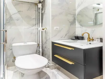 Salle de bains dans l'établissement studio COSY - 2P - REPUBLIQUE