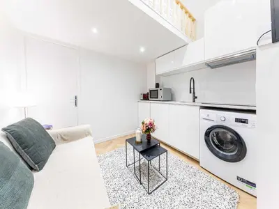 Cuisine ou kitchenette dans l'établissement studio COSY - 2P - REPUBLIQUE