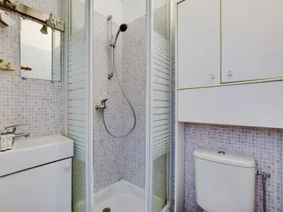 Salle de bains dans l'établissement Studio - 2P- Place de Clichy
