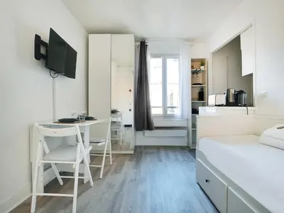 Télévision ou salle de divertissement dans l'établissement Modern studio - 2P - Faubourg Saint Antoine 11th arr