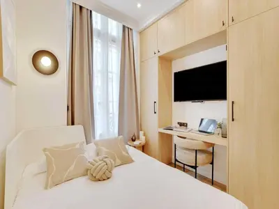 Télévision ou salle de divertissement dans l'établissement Cozy and Modern Studio - 2P - Palais Royal