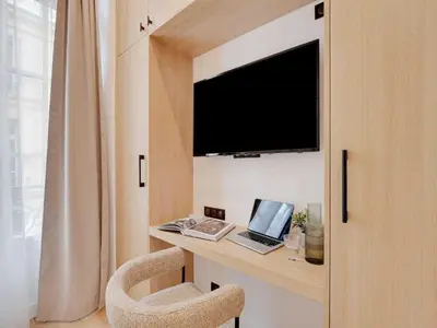 Télévision ou salle de divertissement dans l'établissement Cozy and Modern Studio - 2P - Palais Royal