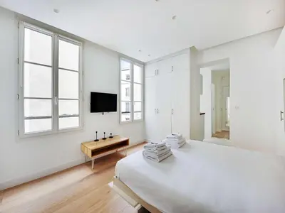 Télévision ou salle de divertissement dans l'établissement Cozy, central 2P studio - Réaumur Sébastopol