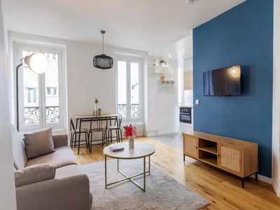 Télévision ou salle de divertissement dans l'établissement Superb appt 1BDR 2P - Buttes-Chaumont