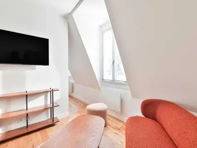 Télévision ou salle de divertissement dans l'établissement Studio COSY proche Trocadéro - Mobility lease
