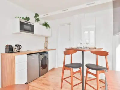 Cuisine ou kitchenette dans l'établissement Studio COSY proche Trocadéro - Mobility lease