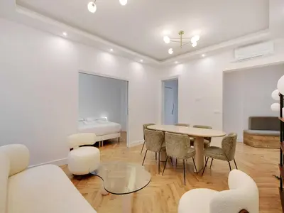 Coin salon dans l'établissement Elegant apartment 3BDR 6P - Champs-Élysées