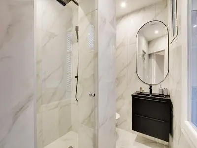Salle de bains dans l'établissement Elegant apartment 3BDR 6P - Champs-Élysées
