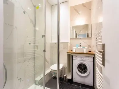 Salle de bains dans l'établissement Superb appt 1BDR 4P - Porte Maillot Ternes