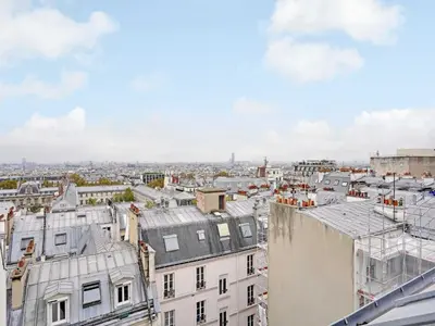 Vue générale sur Paris ou vue de la ville depuis l'appartement