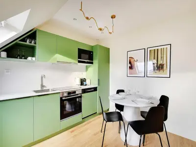 Cuisine ou kitchenette dans l'établissement Bright apartment - 2BDR- 4P- Jardin du Luxembourg