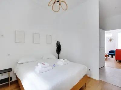 Un ou plusieurs lits dans un hébergement de l'établissement Nice apartment 1 BDR 2 P - Parc Monceau