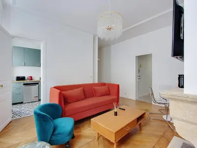 Télévision ou salle de divertissement dans l'établissement Nice apartment 1 BDR 2 P - Parc Monceau