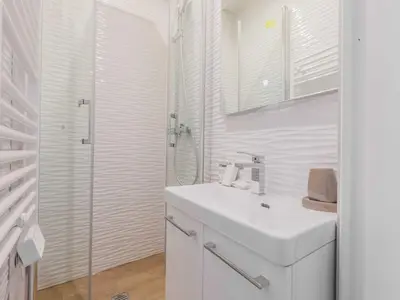 Salle de bains dans l'établissement Studio Charmant 16ème Ar - bail mobilité