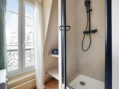Salle de bains dans l'établissement Bright studio - 2P - Trocadéro
