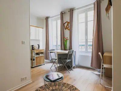 Plan de l'établissement Chic appt for 2P - Oberkampf Père Lachaise