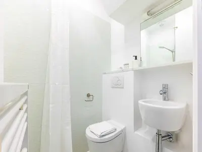 Salle de bains dans l'établissement Charming studio 1P near Av Montaigne