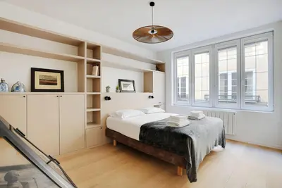 Un ou plusieurs lits dans un hébergement de l'établissement Magnificent 2 bed flat - BASTILLE-ST ANTOINE - Mobility lease