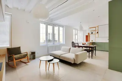 Coin salon dans l'établissement Magnificent 2 bed flat - BASTILLE-ST ANTOINE - Mobility lease