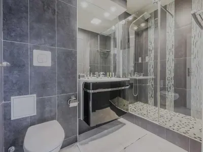 Salle de bains dans l'établissement Modern Apt with Balcony - 1BD 4P- Levallois-Perret