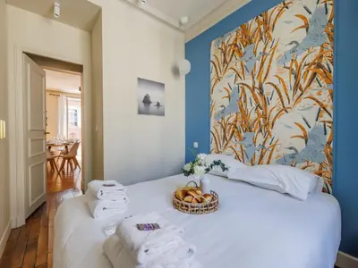 Un ou plusieurs lits dans un hébergement de l'établissement Charming apartment - 3BDR 6P - St Germain des Prés