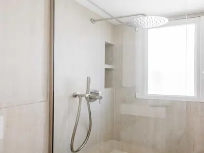 Salle de bains dans l'établissement Charming apartment near Montmartre - Mobility lease