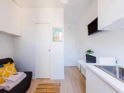 Cuisine ou kitchenette dans l'établissement Studio COSY - 17th ard - Mobility lease