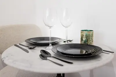 Boissons dans l'établissement Suite luxueuse Elysee Faubourg St Honore Paris 8