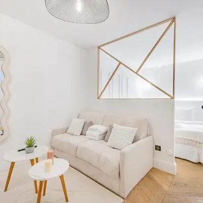 Suite luxueuse Elysee Faubourg St Honore Paris 8