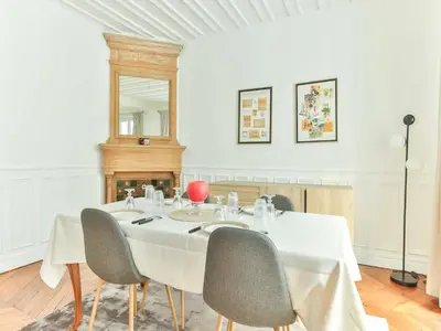 Plan de l'établissement Bright, modern apartment- 14 arrd- Mobility lease
