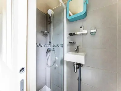 Salle de bains dans l'établissement Studio - Jardin des Plantes - Mobility lease