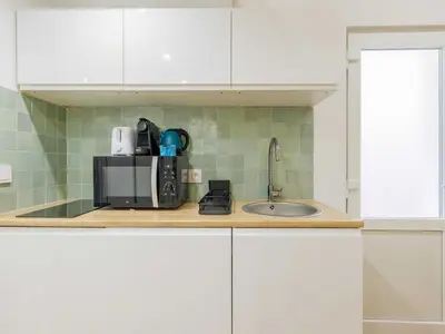 Cuisine ou kitchenette dans l'établissement Studio - Sentier Reaumur - Mobility lease
