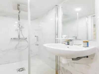 Salle de bains dans l'établissement Studio - Sentier Reaumur - Mobility lease