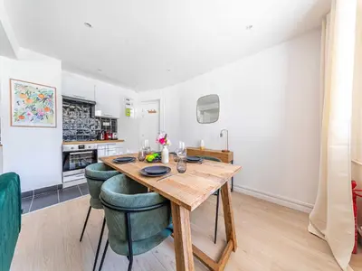 Cuisine ou kitchenette dans l'établissement Apartment COSY- Boulogne - Mobility lease