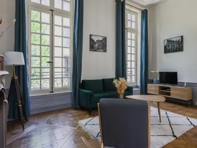 Coin salon dans l'établissement Exceptional apt - 2BR 4P- Notre-Dame Cathedral
