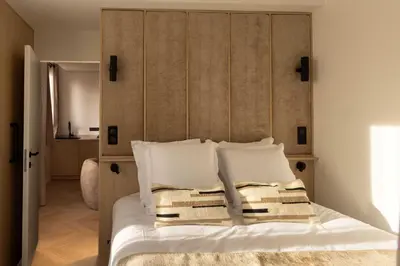 Un ou plusieurs lits dans un hébergement de l'établissement Cosy apat with AC -3BR- 8P- Canal Saint-Martin
