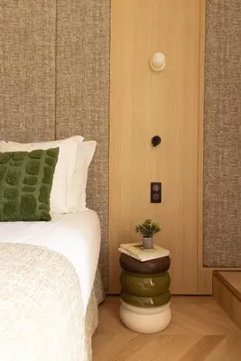 Un ou plusieurs lits dans un hébergement de l'établissement Cosy apat with AC -3BR- 8P- Canal Saint-Martin