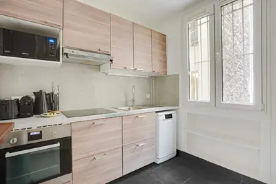 Cuisine ou kitchenette dans l'établissement Modern apartment - 2BDR 6P - Paris 14e