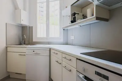 Cuisine ou kitchenette dans l'établissement Beautiful Apt - 2BD 6P - Beaugrenelle
