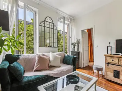 Télévision ou salle de divertissement dans l'établissement Modern appartment -1BR-2P- Le Marais