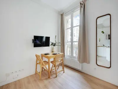 Télévision ou salle de divertissement dans l'établissement Charming flat - Rambuteau - Mobility lease