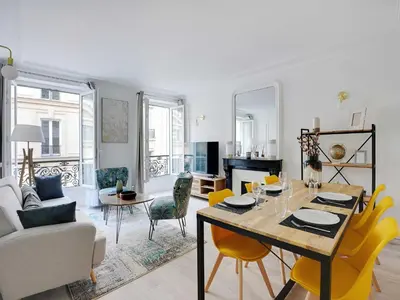 Télévision ou salle de divertissement dans l'établissement Superb apartment for 4 pers - Arc de Triomphe-Bail Mobility