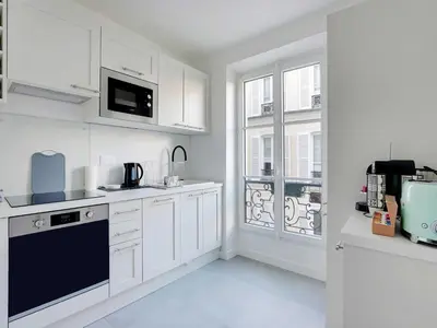 Cuisine ou kitchenette dans l'établissement Superb apartment for 4 pers - Arc de Triomphe-Bail Mobility