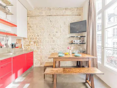 Cuisine ou kitchenette dans l'établissement Charming apartment - SENTIER - Mobility lease